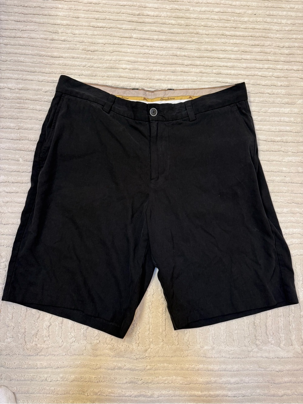 Tommy Bahama 100% Silk Shorts Men’s 35 Black Flat Front